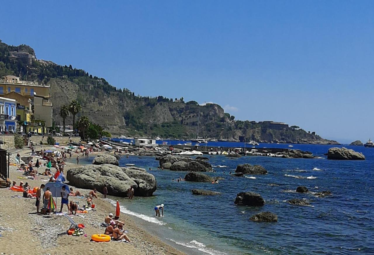 Plaza Lejlighed Giardini Naxos Eksteriør billede