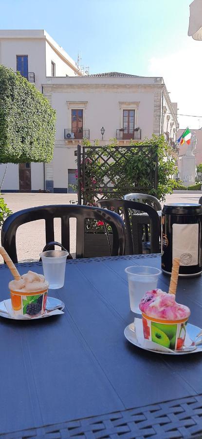 Plaza Lejlighed Giardini Naxos Eksteriør billede